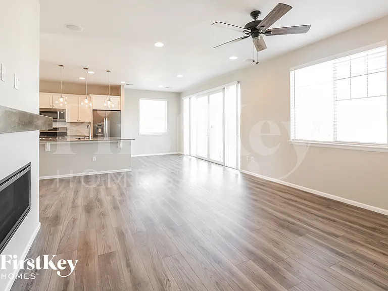 21033 E Tufts Ave — Photo 2