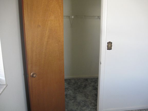 Walk-In Closet Master