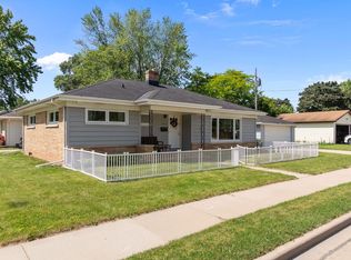 2015 E College Ave, Appleton, WI 54915