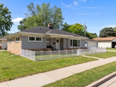 2015 E College Ave, Appleton, WI, 54915