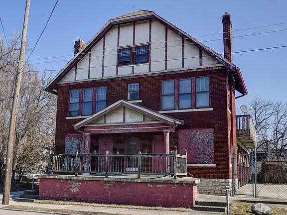 3rd image of 374 Wilson Ave #374-76