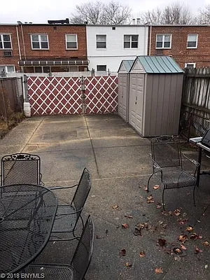 Sold by Superior Realty Service | media 6
