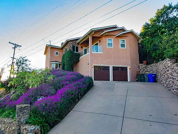 2nd image of 3812 Costa Bella Way