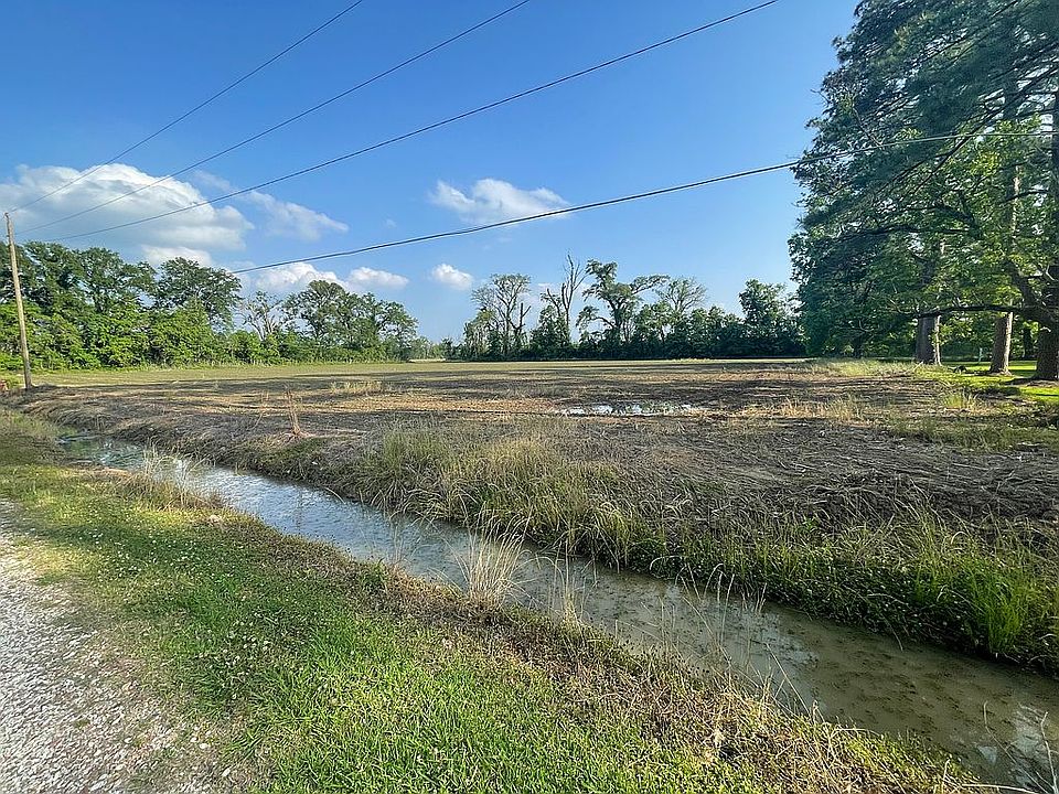1st image of Betty Ln