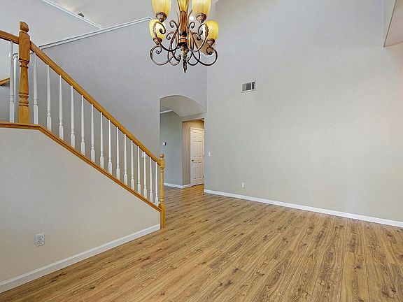 4th image of 3128 Aaron Dr