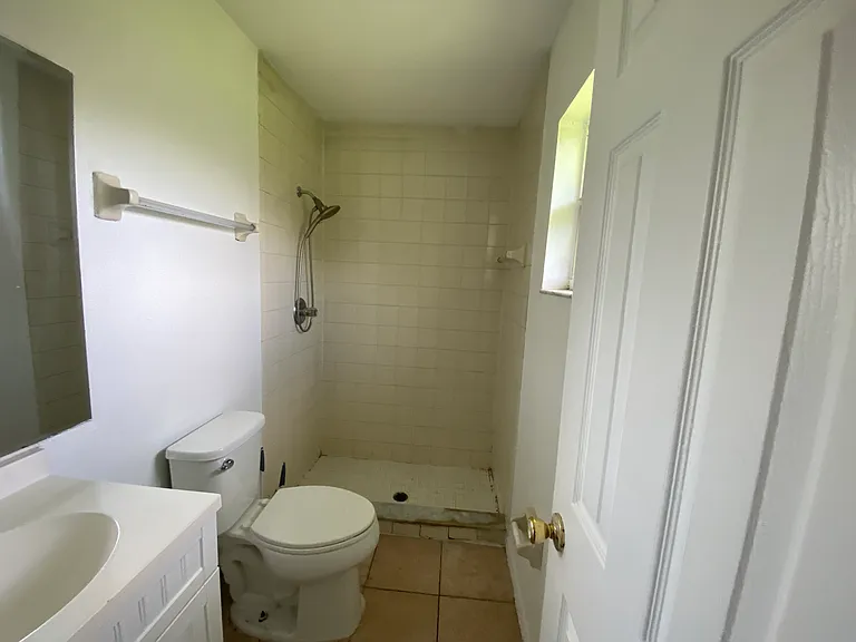 526 Loomis Trl — Photo 16
