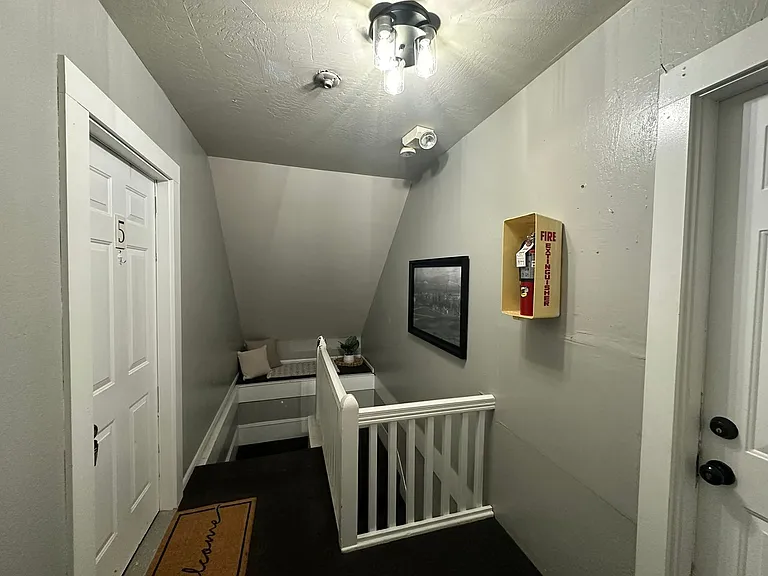 2317 Grand- 5 Unit — Photo 18
