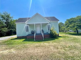 22 3rd St, Laurinburg, NC 28352