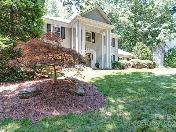 4th image of 9524 Whitethorn Dr #295