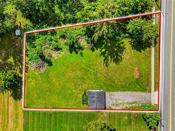 4th image of 126 Buell St Lot 22