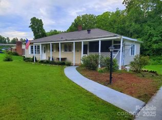 848 Meadowood Dr, Lenoir, NC 28645