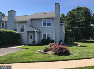 22 Bark Hollow Ln, Horsham, PA 19044