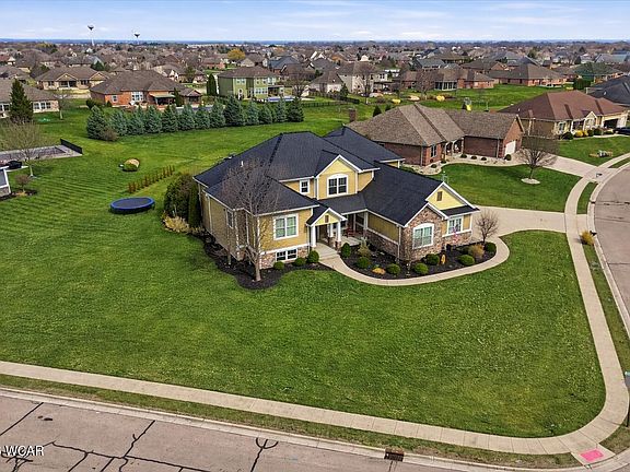2nd image of 690 Rosecrest Dr