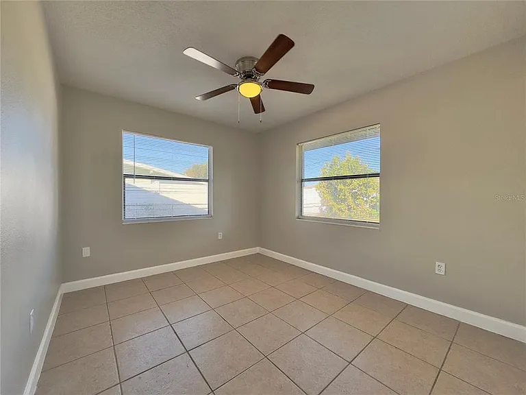 1219 Browning Ave — Photo 13