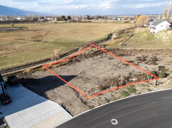 69 N 850 W, Hyrum, UT 84319