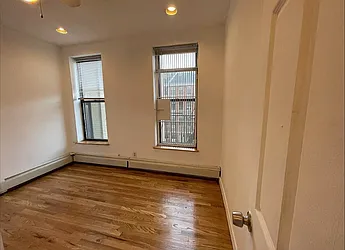Rented by KNOCKKNOCK LLC