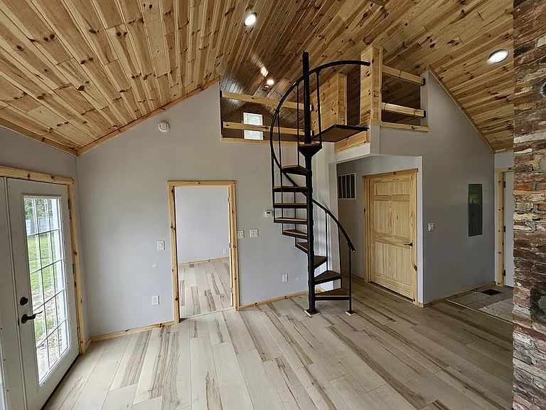 18569 Maple Dr — Photo 3