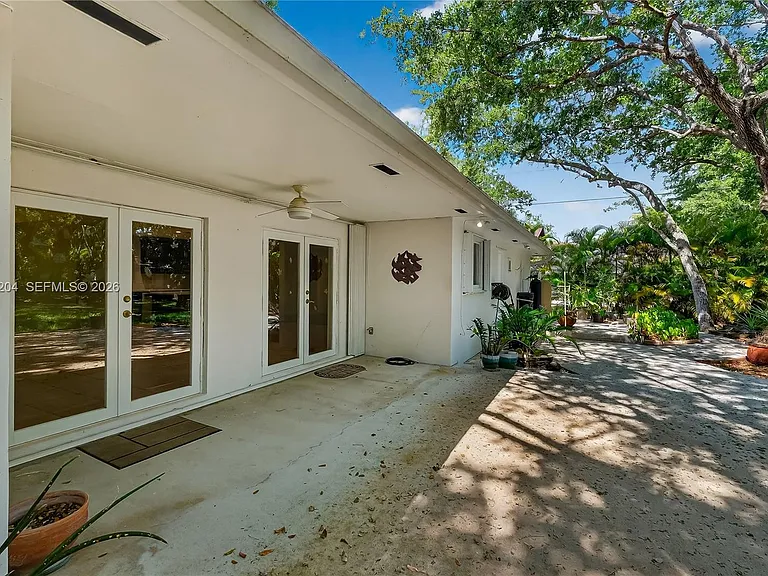 6767 SW 154th St — Photo 34