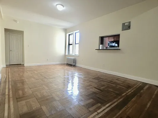 Rented by Sovereign Associates | media 7