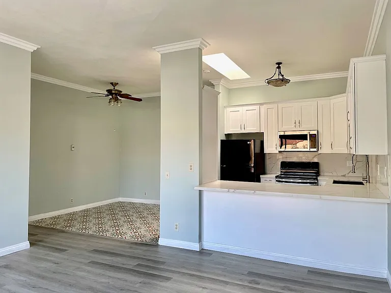 8310 Regents Rd #3H — Photo 4