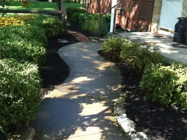 109 Highland Dr, Russia, OH 45363