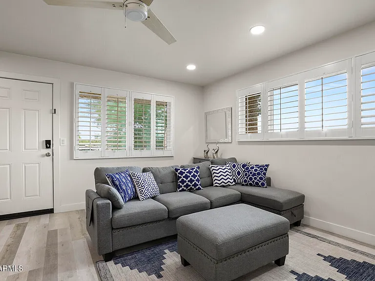 700 W University Dr #246 — Photo 3