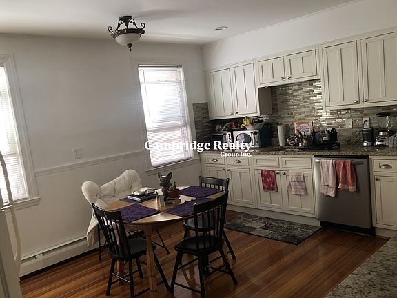4th image of 66 Chestnut St #2T