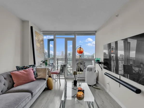 833 Seymour St #2908, Vancouver, BC V6B 0G4
