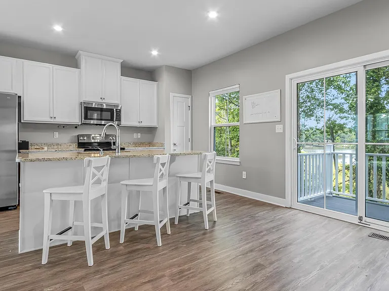 446 Westport St — Photo 13