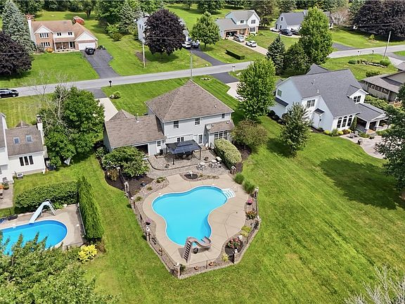 4th image of 10713 Jones Rd