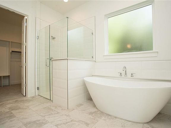 5th image of 3018 Sunridge Dr #7