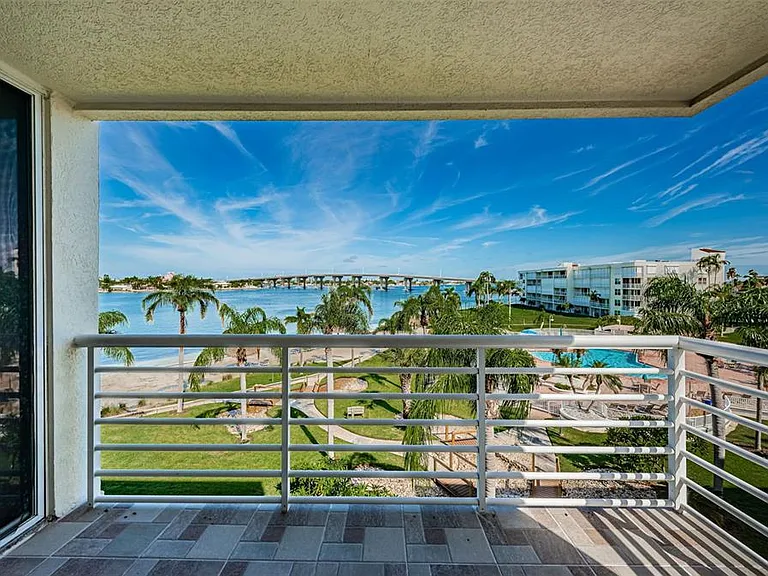 6081 Bahia Del Mar Cir #456 — Photo 23