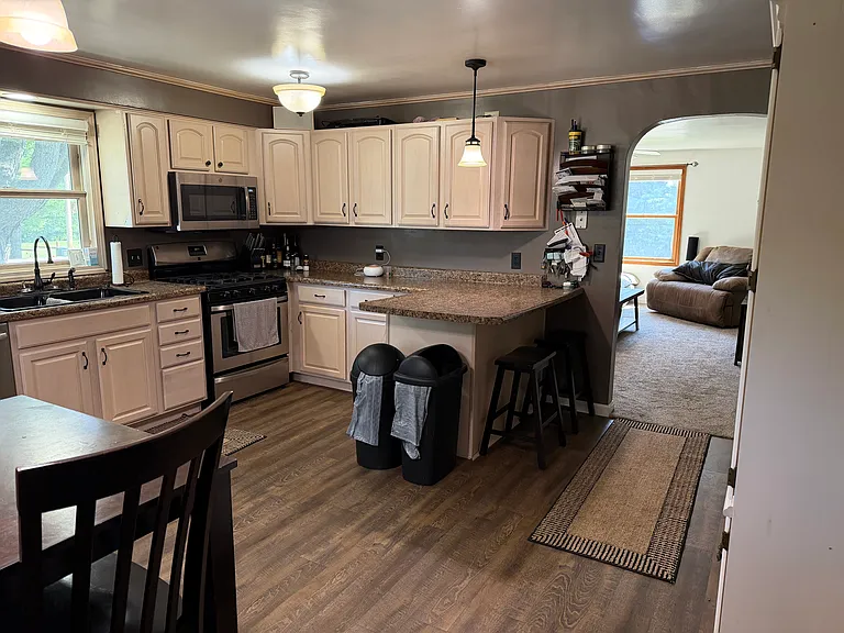 2717 White Pine Rd — Photo 3