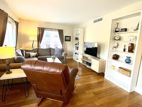 5th image of 1400 Kenesaw Ave APT 21D