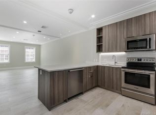 1990 Bronson Rd #2, Fairfield, CT 06824