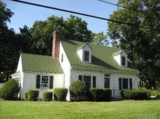 9 Highview Rd, Stony Brook, NY 11790