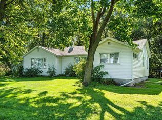 1921 235th St, New Hampton, IA 50659