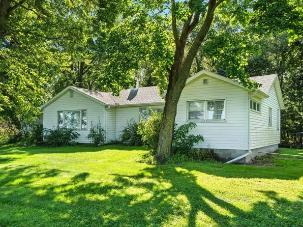 1921 235th St, New Hampton, IA 50659