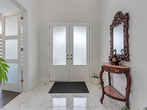 3rd image of 71 Raspberry Ridge Ave