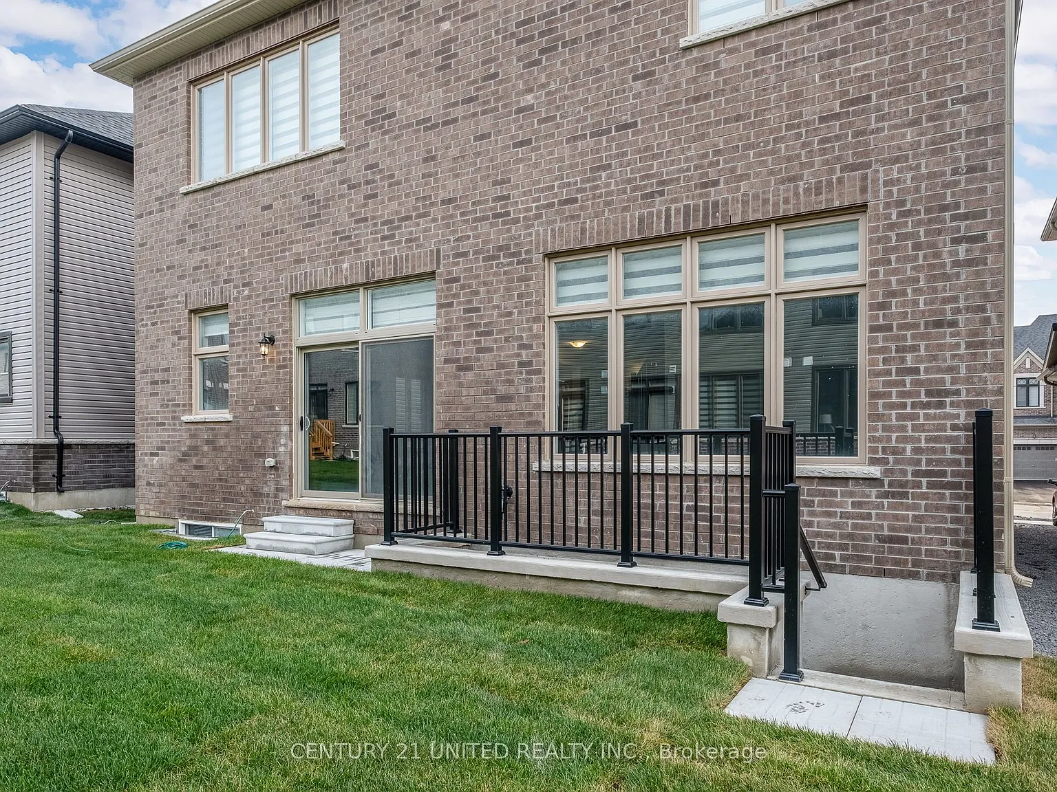 2 bed, $2,000 — Photo 4