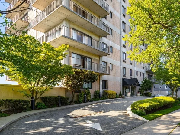 31 Hylan Blvd APT 3A, Staten Island, NY 10305