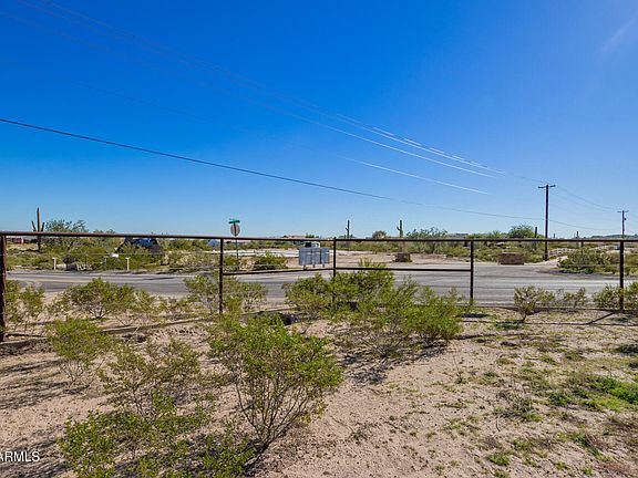 3rd image of 29042 N BRENNER PASS Road