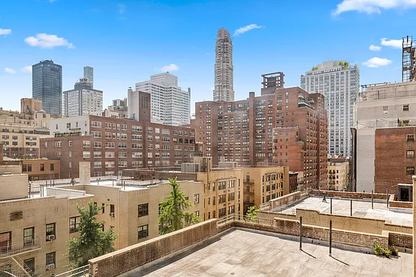 Sold by Compass | media 23