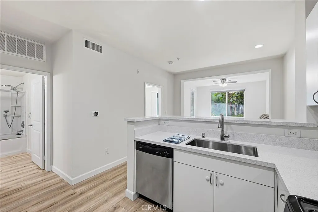 1801 E Katella Ave — Photo 4