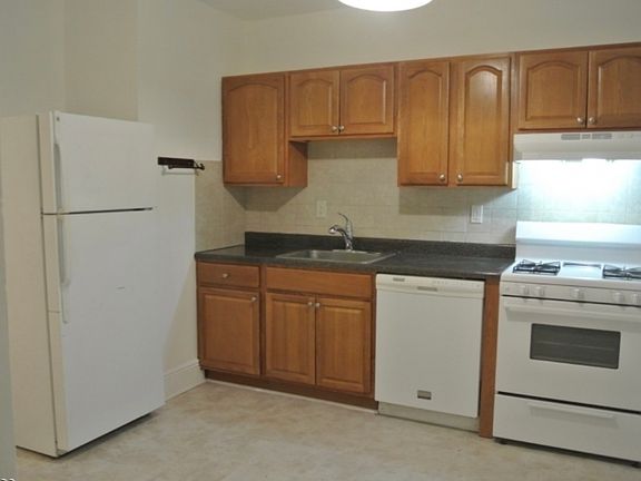 2nd image of 300-308 North Ave APT 7