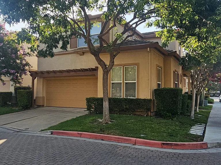 5107 Bianco Ct — Photo 2