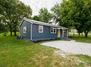486 Larue Rd, Paris, KY 40361
