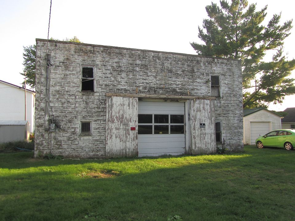 2nd image of 140 N 4th St