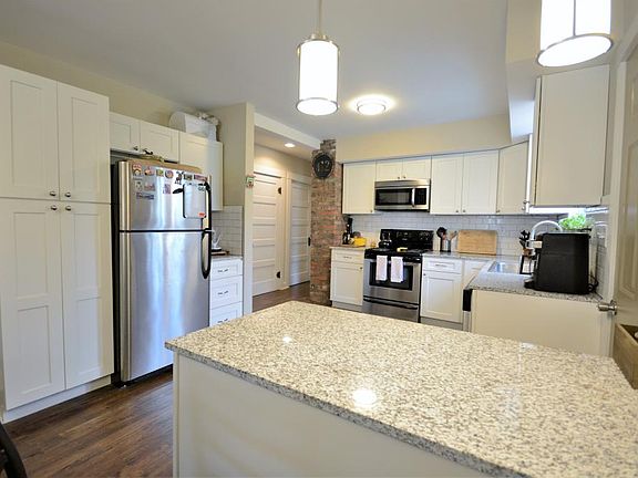 5th image of 412 W Cortland St