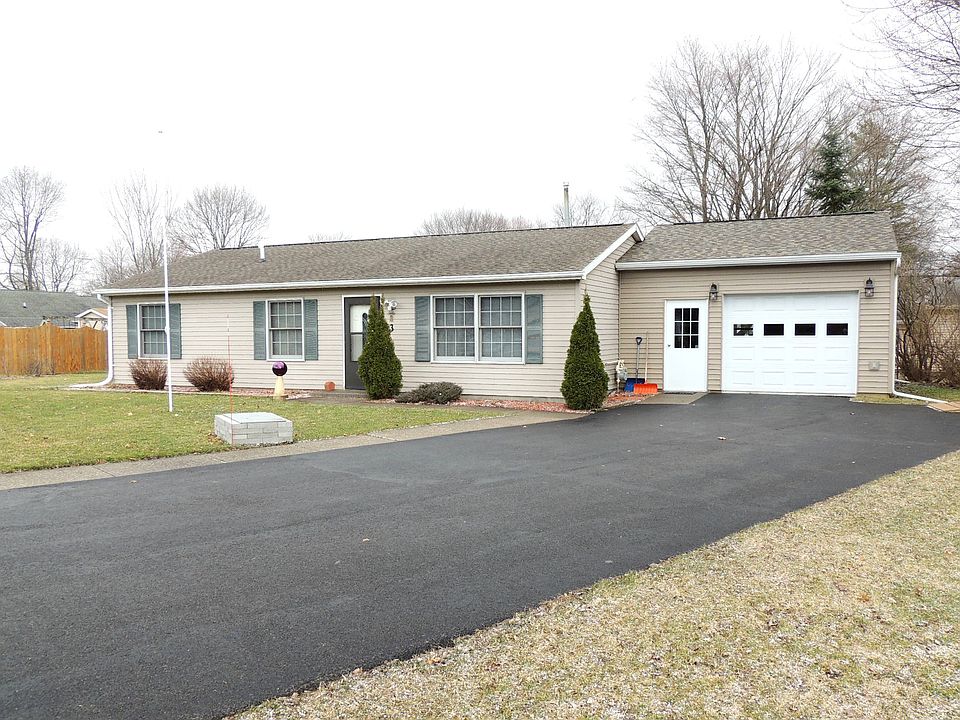 1st image of 13 Cherry Ln